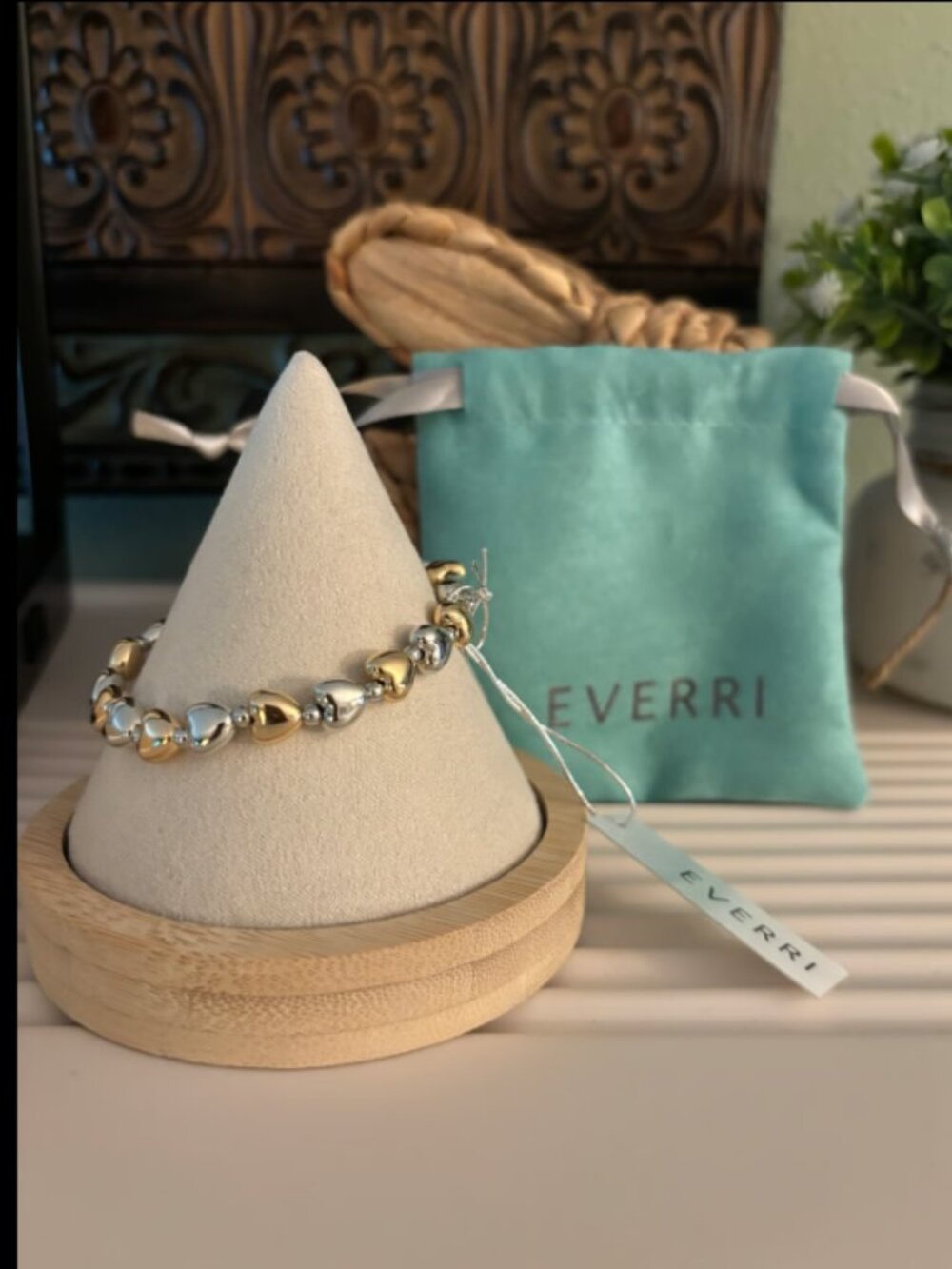 Everri Gold and Silver Heart Stretch Bracelet